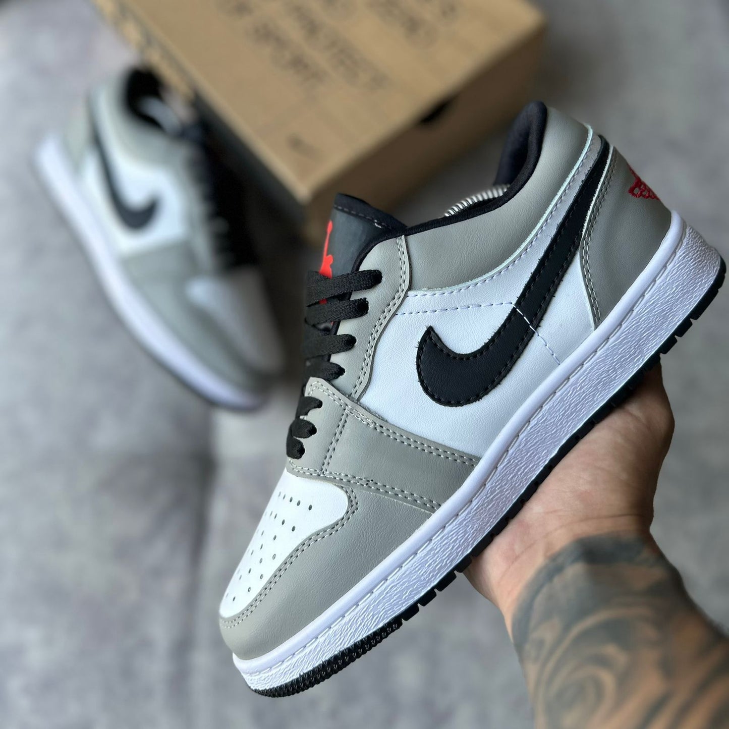 JORDAN 1 LOW - UNISEX